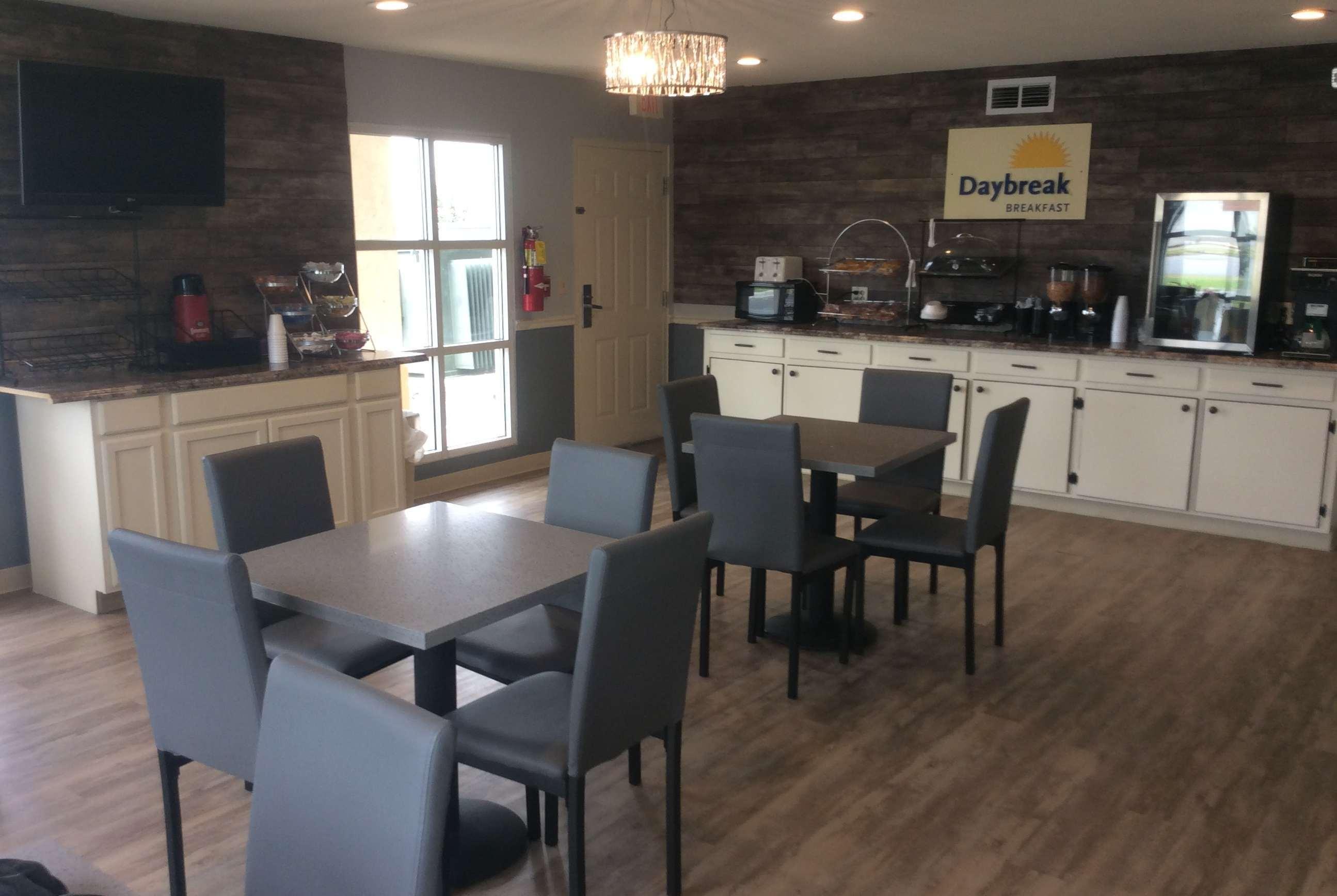Days Inn By Wyndham Donalsonville Экстерьер фото